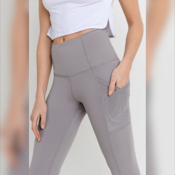 Ribbed & Cuffed Overlay Side Pockets Full Leggings - Picture 2 of 6